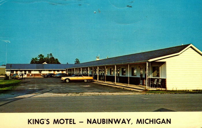 Adoba Hotel (Kings Motel) - Old Postcard